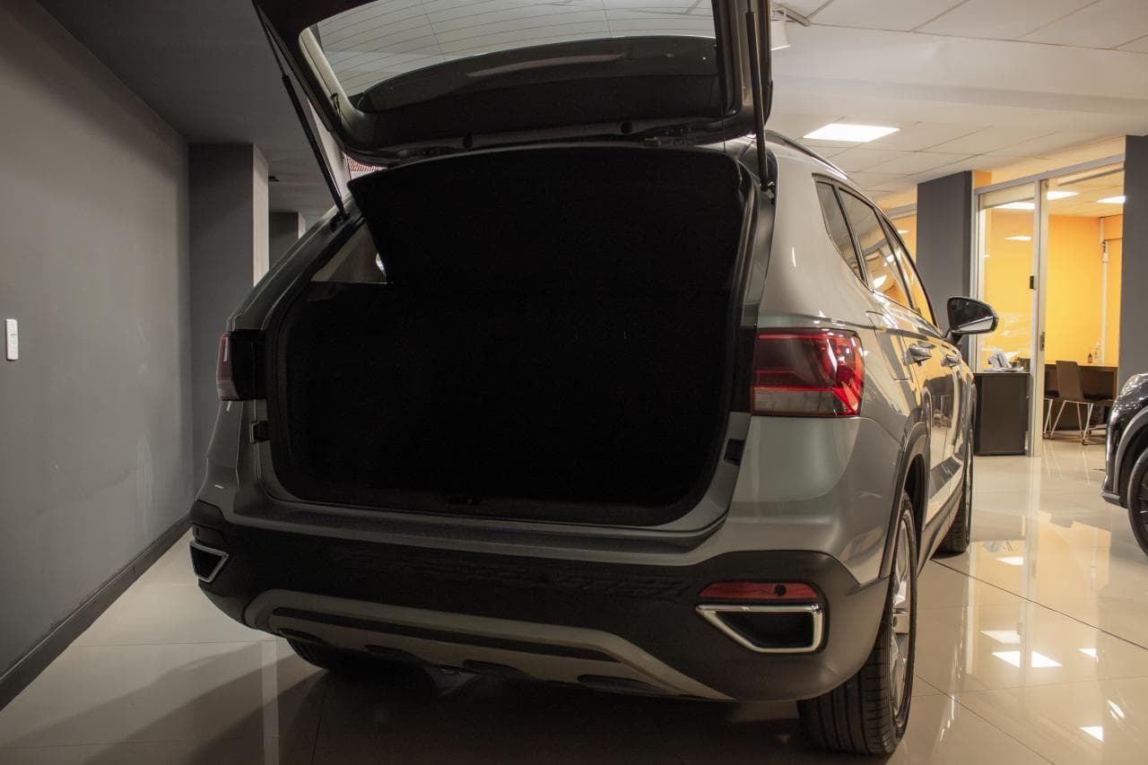 Volkswagen Taos Confortline foto 12
