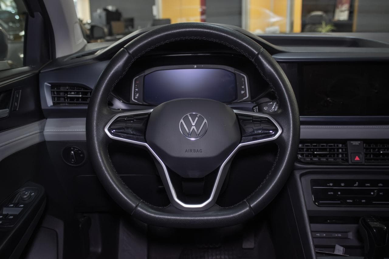 Volkswagen Taos Confortline foto 21