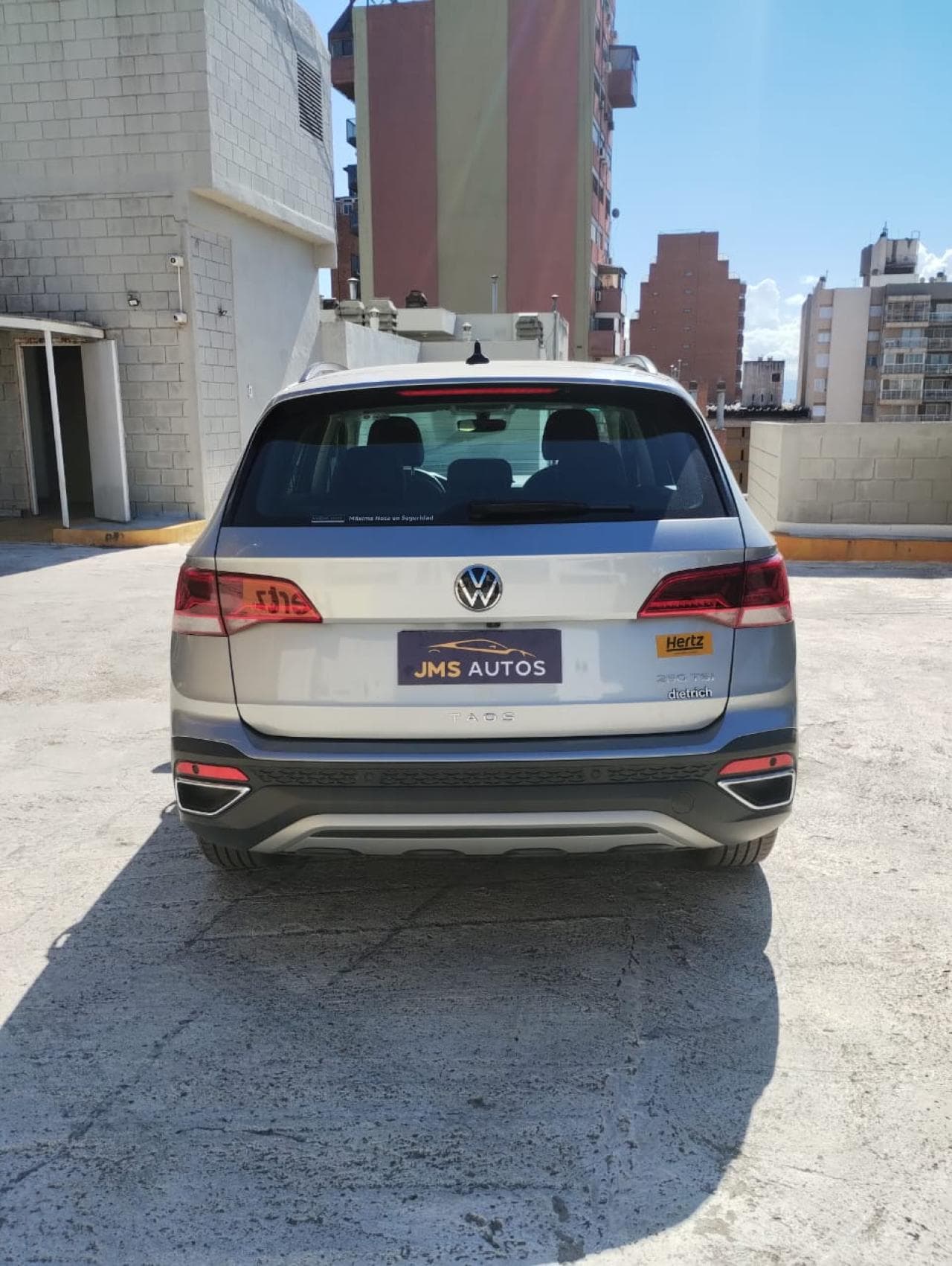 Volkswagen Taos Confortline foto 4