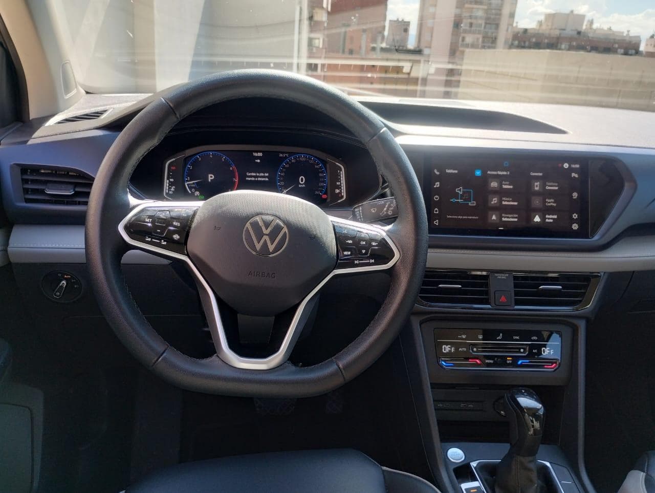 Volkswagen Taos Confortline foto 14