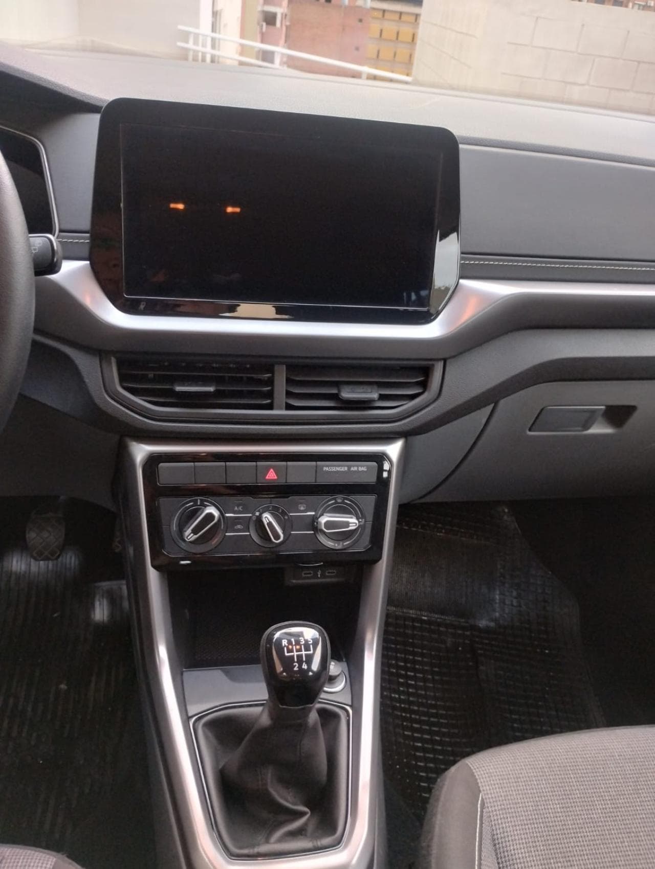 Volkswagen T-Cross 170TSI MT foto 19