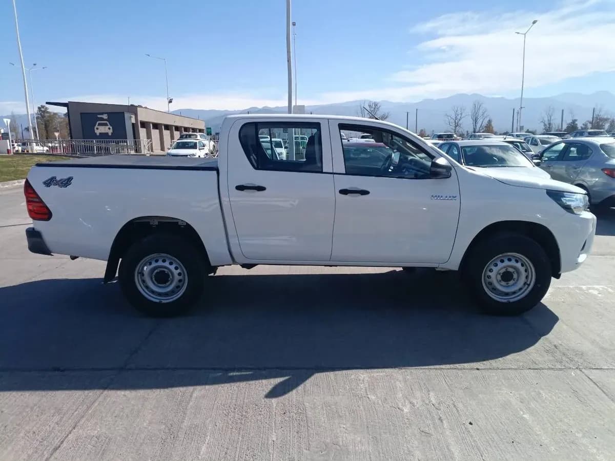 Toyota Hilux HILUX 4X4 DC DX 2.4 TDI foto 7